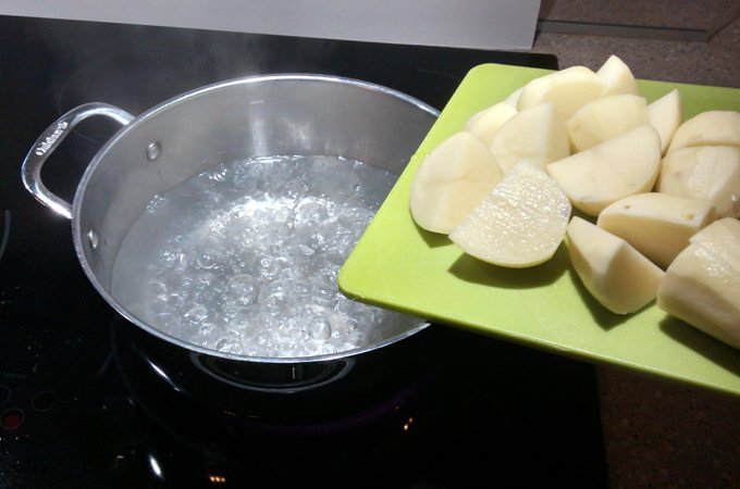 potatoes-going-in-pot